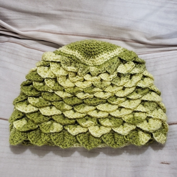 Handmade Crocodile Stitch Crochet Knit Beanie Hat Green Yellow Soft 10x9.5 Inch - Picture 6 of 6